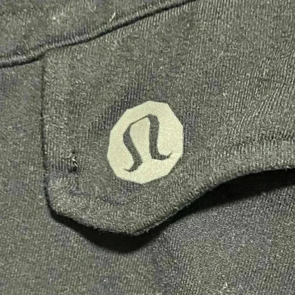 Lululemon Men’s Relaxed Fit Black Pants - Waist 17.5-18”Inseam 34-34.5”